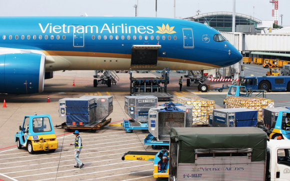 Các hãng máy bay Việt làm gì mà để tới 90% thị phần vận tải hàng hóa quốc tế vào tay DN ngoại?