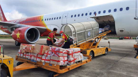 Vì sao Vietnam Airlines, Vietjet Air mất 90% thị phần vận tải hàng hóa quốc tế vào tay doanh nghiệp ngoại? - Ảnh 2.